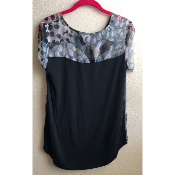 Collective Concepts Sheer Top - Picture 2 of 3